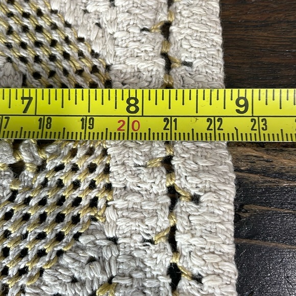 Hardanger doily in cream and gold. Beautiful hand crafted piece vintage - Picture 17 of 17